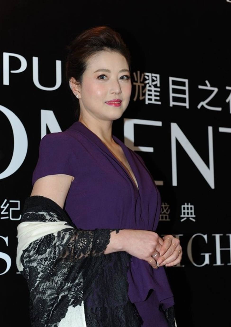 Tiểu Long Nữ đẹp nhất màn ảnh lộ da mặt nhăn nheo, già nua gây thất vọng-16