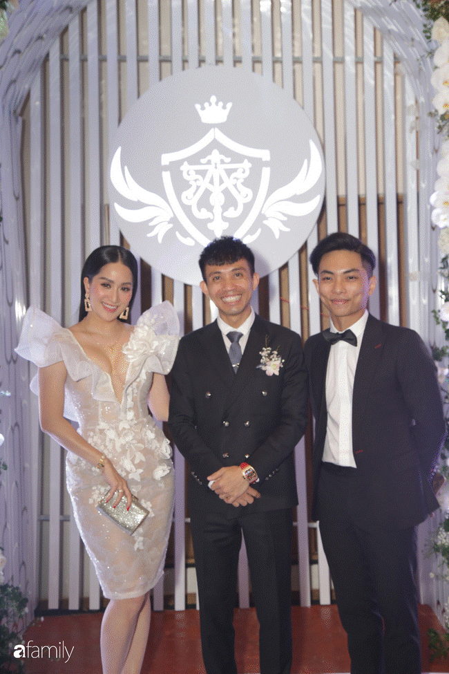 Dàn khách mời cực khủng với Trấn Thành làm MC, đại gia Phan Thành, Ưng Hoàng Phúc,... đều đến chúc mừng ái nữ Minh Nhựa-4