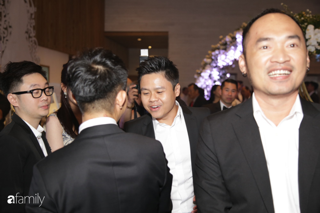 Dàn khách mời cực khủng với Trấn Thành làm MC, đại gia Phan Thành, Ưng Hoàng Phúc,... đều đến chúc mừng ái nữ Minh Nhựa-10