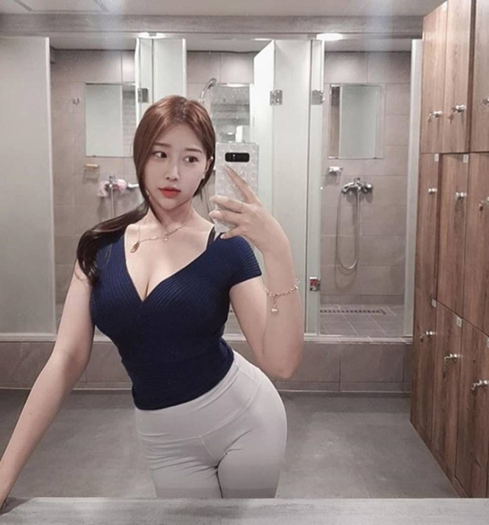 2 cô gái Hàn đẹp lệch chuẩn khiến các mày râu phải xao xuyến-6