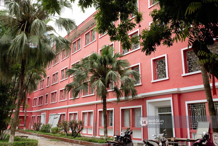 Đang yên đang lành đi sơn mỗi toà một màu sắc, đủ cả xanh đỏ tím vàng: ĐH Hà Nội muốn trở thành trường màu mè hoa lá nhất Việt Nam?-4