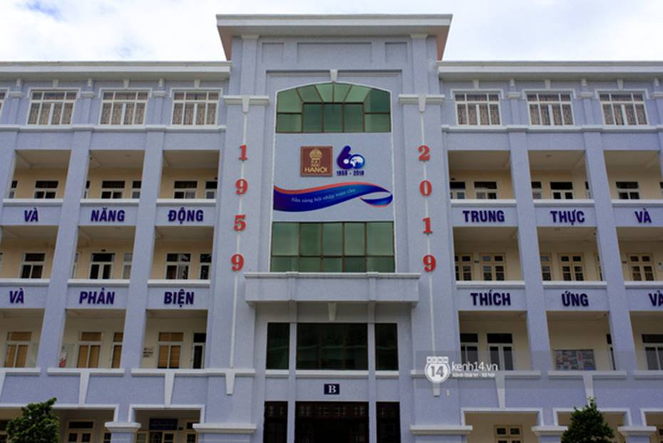 Đang yên đang lành đi sơn mỗi toà một màu sắc, đủ cả xanh đỏ tím vàng: ĐH Hà Nội muốn trở thành trường màu mè hoa lá nhất Việt Nam?-6