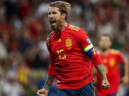 Sergio Ramos đi vào lịch sử bóng đá Tây Ban Nha
