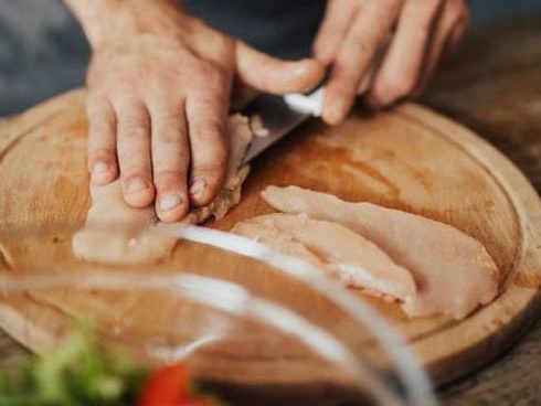 Lỗ nhỏ như đầu tăm ở tai - dấu hiệu không được chủ quan-2