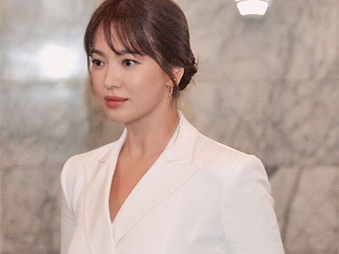 Loạt ảnh chính thức của Song Hye Kyo tại sự kiện quốc tế ở Mỹ: Cố gồng làm gì, chị xuất thần nhất là khi sương sương!