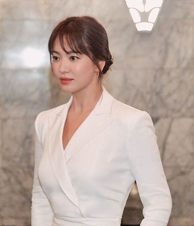 Loạt ảnh chính thức của Song Hye Kyo tại sự kiện quốc tế ở Mỹ: Cố gồng làm gì, chị xuất thần nhất là khi sương sương!-7