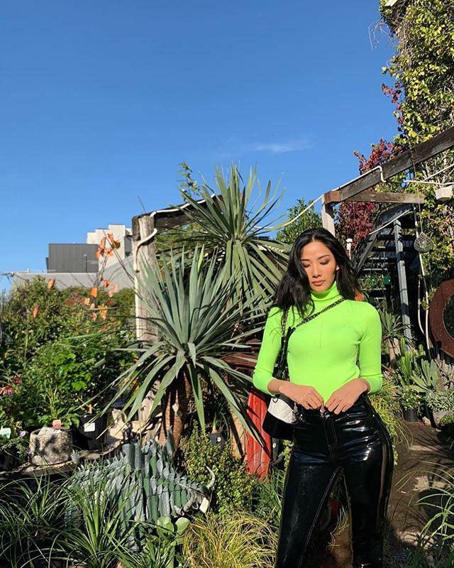 Chăm mặc gam màu xa lánh” từng làm bao mỹ nhân ê chề, vậy mà Hoàng Thuỳ vẫn đẳng cấp-7