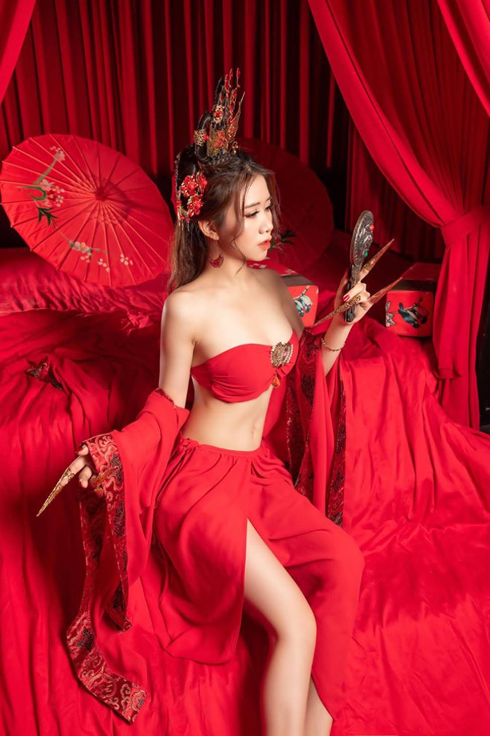 Cô gái đẹp nhất Bạn muốn hẹn hò tung ảnh đón Trung thu táo bạo-7