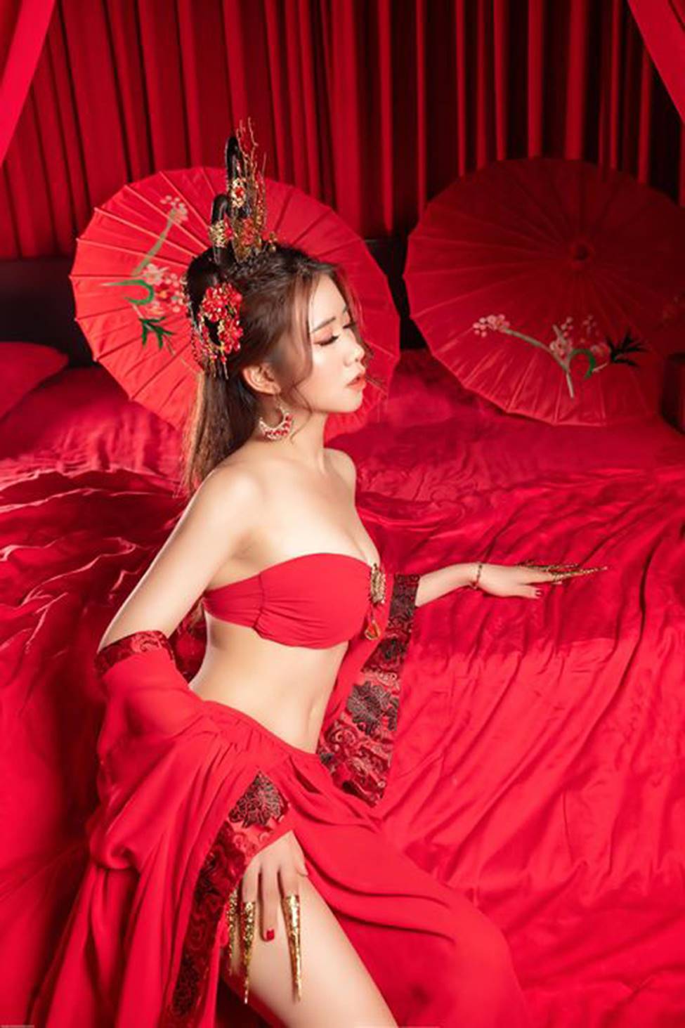 Cô gái đẹp nhất Bạn muốn hẹn hò tung ảnh đón Trung thu táo bạo-8