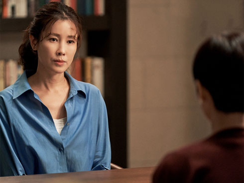 Khi tôi đang nằm ru con ngủ thì chồng hớt hải về nhà với bộ dạng ướt sũng, trên tay anh là một đứa bé vài tháng tuổi vừa mất mẹ-3