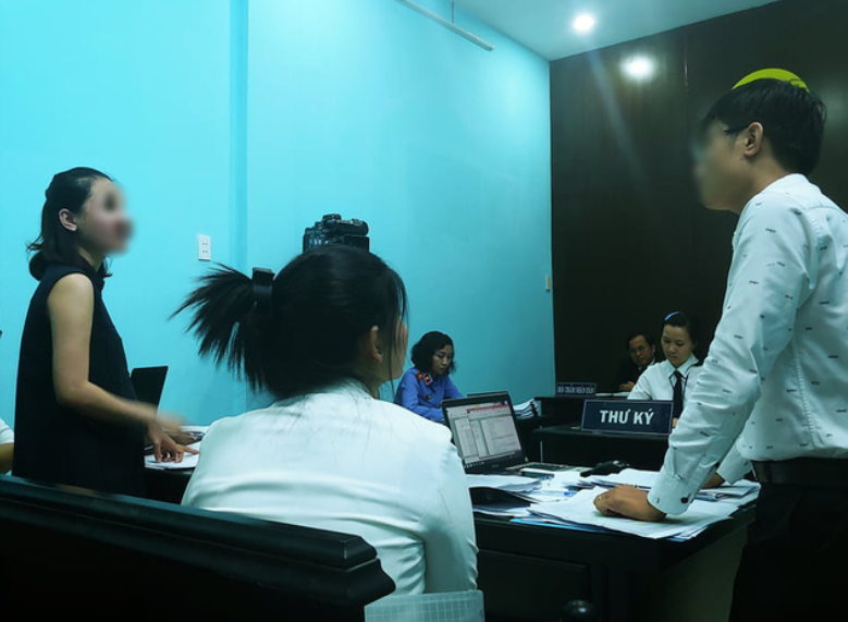 69617307_2283766461934736_6105764510591614976_n Vụ bệnh viện FV kiện nữ bệnh nhân, đòi bồi thường 1,3 tỷ đồng: HĐXX nói bệnh viện phải bảo vệ bệnh nhân của mình-3