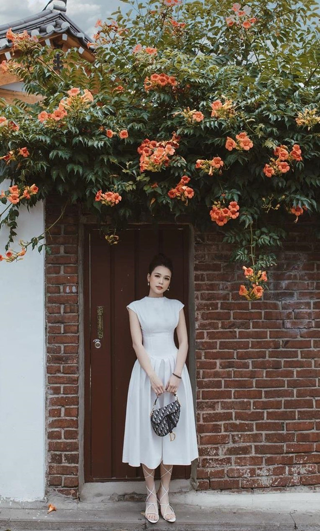 Quỳnh Anh Shyn, Chi Pu rủ nhau mặc bikini, Châu Bùi diện toàn đồ hiệu-11