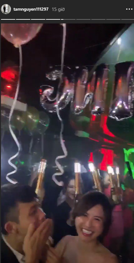 Đã tìm thấy tung tích của vợ hai Minh Nhựa, hóa ra cô ấy không hoàn toàn vô hình trong đám cưới con riêng của chồng-3