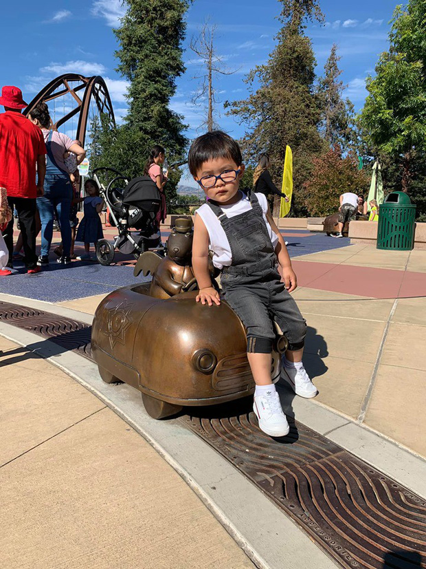 Dù mới 2 tuổi nhưng con trai Đan Trường đã được mẹ đầu tư học 4 ngoại ngữ-3