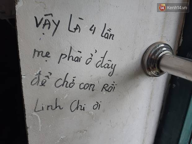 Xúc động những dòng thư trên bức tường loang lổ ngoài phòng mổ của viện E: 4 lần mẹ phải ở đây chờ con rồi, con ơi...-10