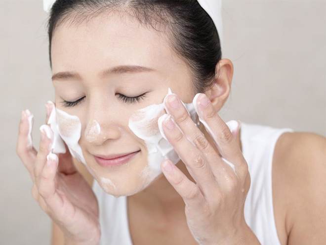 1 bước làm sạch bằng 3 bước dưỡng da, chị em đã biết phương pháp rửa mặt thần thánh này?-7