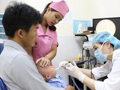 Lỗ nhỏ như đầu tăm ở tai - dấu hiệu không được chủ quan