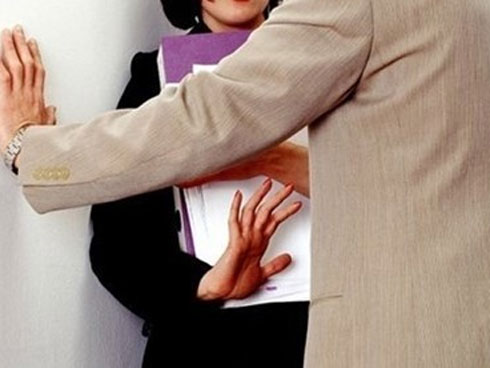 Gửi những cô nàng ồn ào trong thang máy: Miệng chưa thơm thì ít nói và khẽ khàng thôi!-4