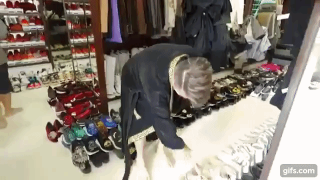 Vũ Hà choáng váng, phải quỳ lạy khi vào phòng để toàn đồ hàng hiệu của Đàm Vĩnh Hưng-3