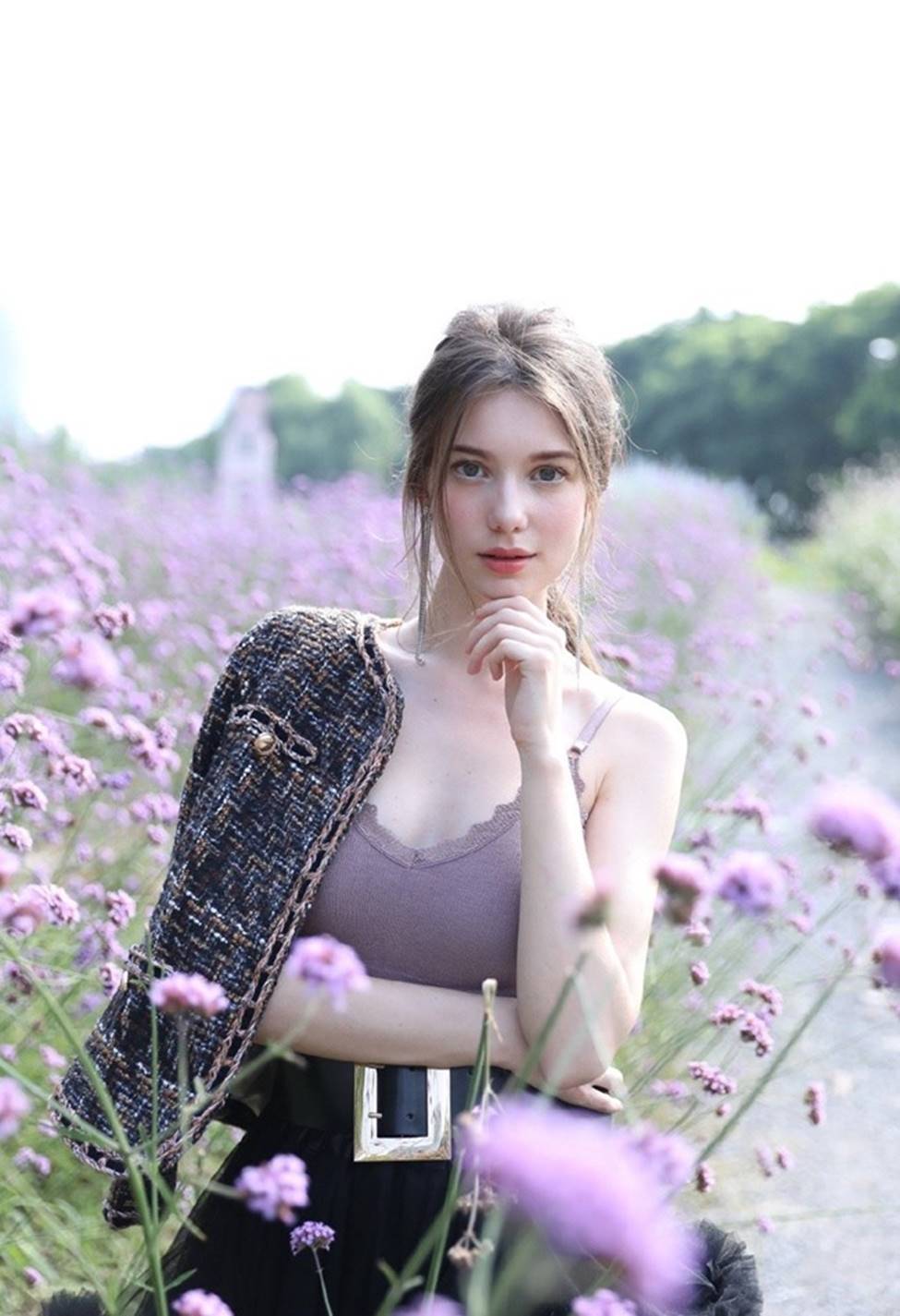 Vẻ đẹp của tiên nữ Đông Âu đang khiến thanh niên châu Á phát cuồng-17