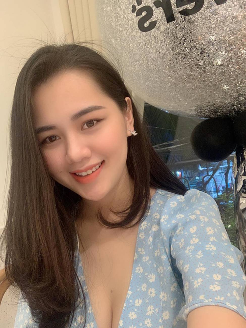 Nhan sắc gái một con trông mòn con mắt của vợ Quế Ngọc Hải-3