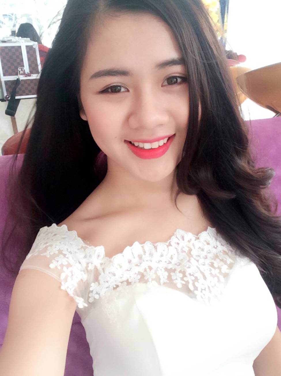 Nhan sắc gái một con trông mòn con mắt của vợ Quế Ngọc Hải-17