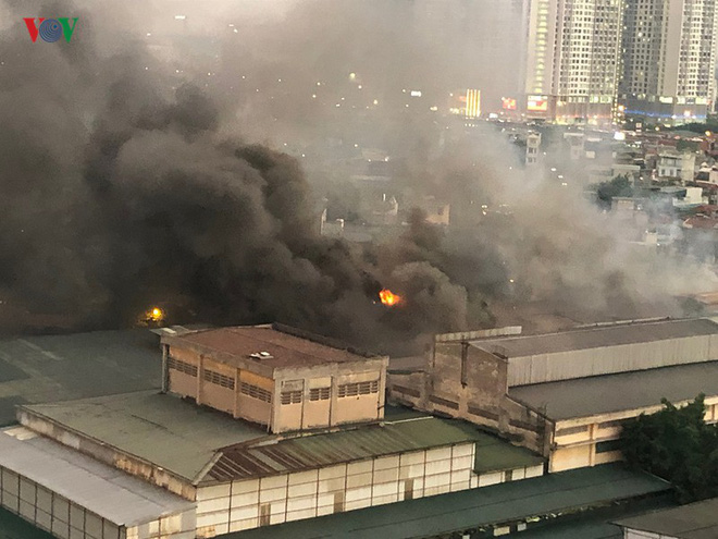 Chủ tịch Hà Nội lệnh tẩy độc, di dời Công ty cổ phần bóng đèn phích nước Rạng Đông-2