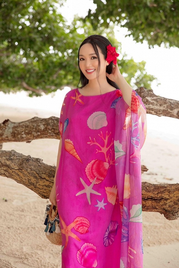 Hoa hậu Đền Hùng Giáng My lại thả dáng gợi cảm trên biển-1