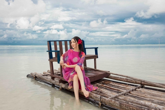 Hoa hậu Đền Hùng Giáng My lại thả dáng gợi cảm trên biển-4