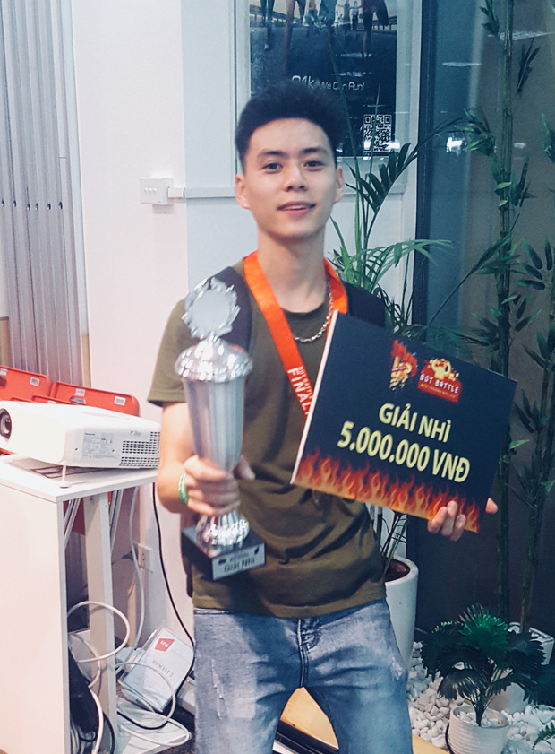 Soái ca trường Bách Khoa: Tốt nghiệp kỹ sư bằng xuất sắc, 2 Huy chương Bạc Olympic, TOEIC 905/990, khởi nghiệp từ khi còn đi học!-10