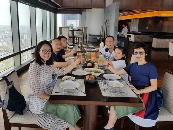 Chân dung người vợ kín tiếng đã thay đổi cả cuộc đời MC Lại Văn Sâm-2