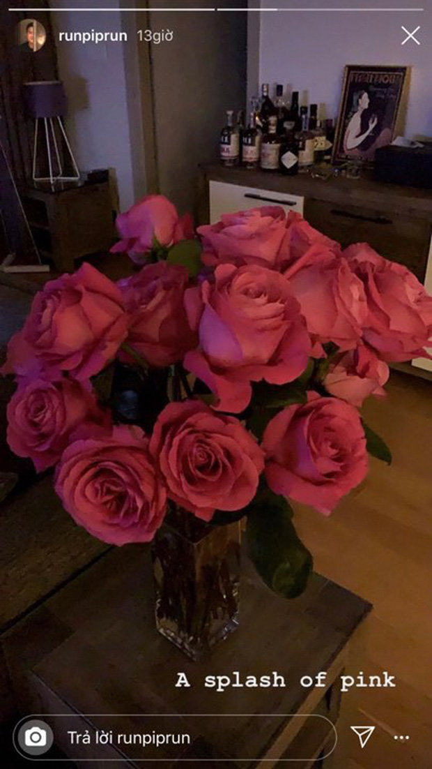 Yêu Phillip Nguyễn giàu nứt đố đổ vách, Linh Rin lại vui cả ngày khi thiếu gia tặng 1 bó hoa: Đẳng cấp chiêu dụ lòng người ở phía sau!-3