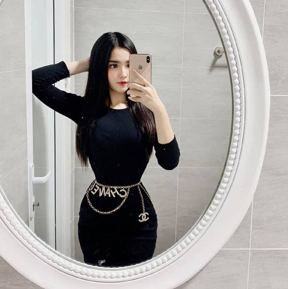 3 cô gái mặc áo dài hấp dẫn không tưởng, ảnh đời thường còn bốc lửa hơn-5