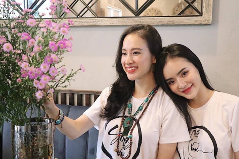 Angela Phương Trinh hết khoe thân, em ruột 23 tuổi lại ngày càng táo bạo-11