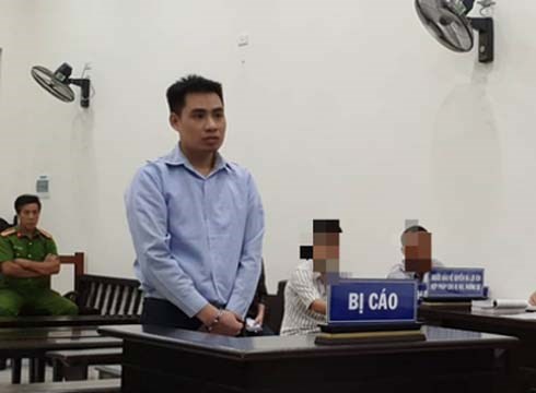 Vụ bé gái 9 tuổi bị hiếp dâm đến gãy tay ở Hà Nội: Bố nạn nhân nói gì sau phiên xử?