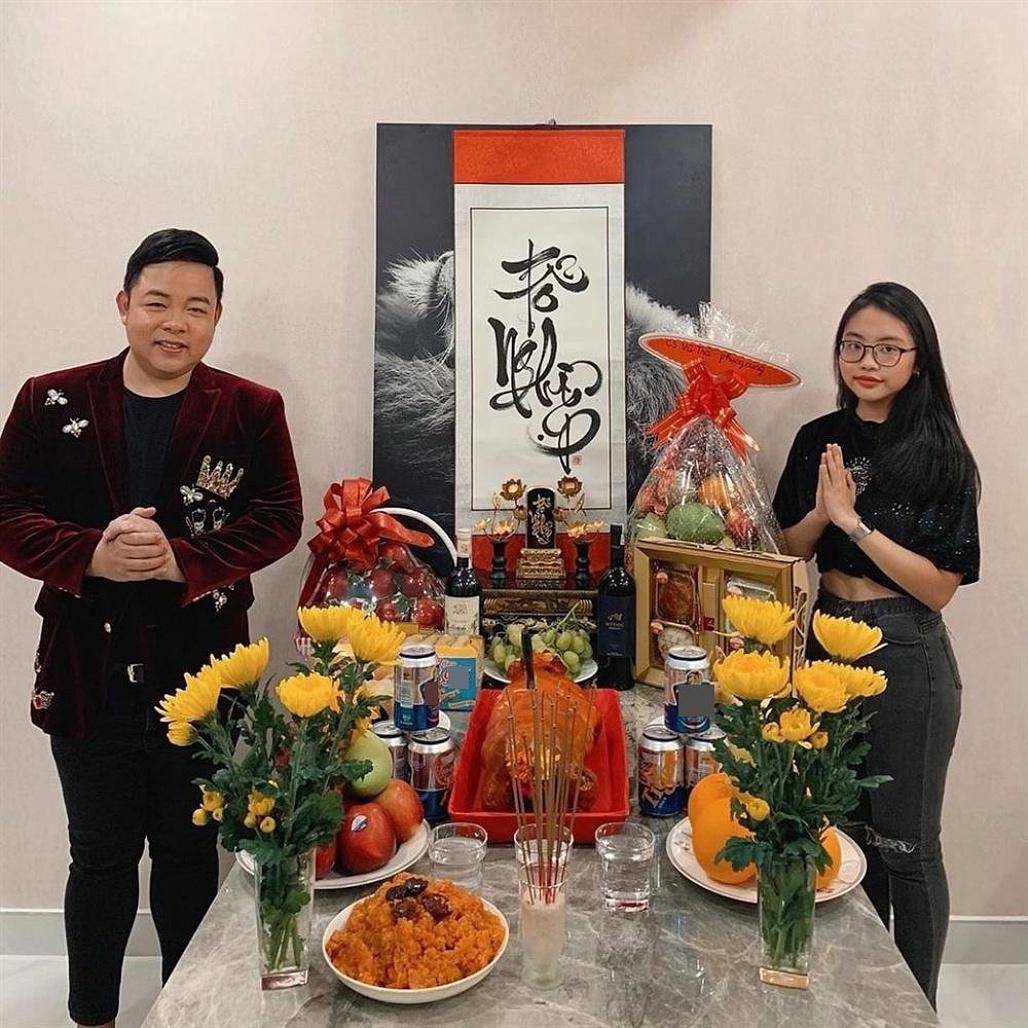 Mặc crop-top khoe eo đi cúng Tổ nghiệp, sao nhí Phương Mỹ Chi lập tức bị nhắc nhở-1