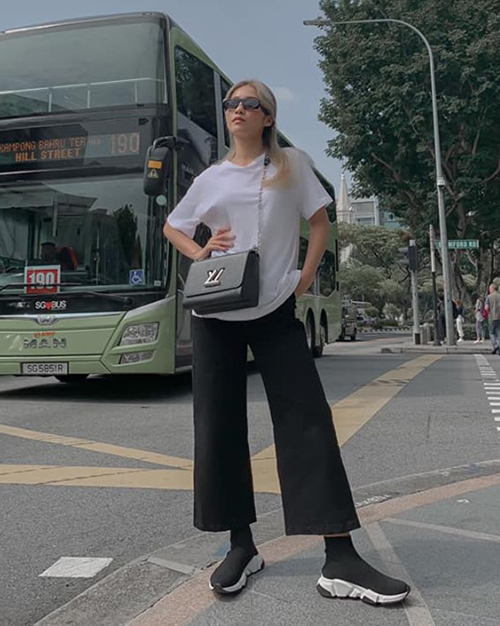 Đào Bá Lộc học hội chị em cách hack chân dài trông như cao m8 với chiếc quần jeans ống rộng-9