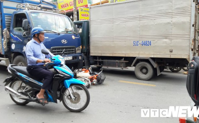 Hai người thương vong sau tiếng la hét ‘mất phanh’ của tài xế xe tải-1