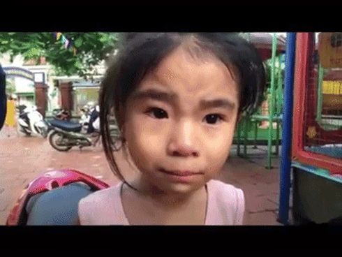 Người phụ nữ làm lơ xe buýt bị mất việc, ngồi khóc nức nở trên xe vì làm mất 7k đồng và câu chuyện khiến dân mạng phẫn nộ đằng sau-3