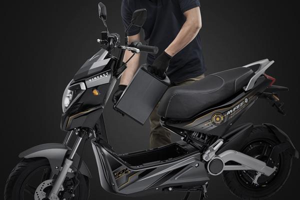 Ra mắt 2 dòng xe máy điện cá tính của VinFast-6