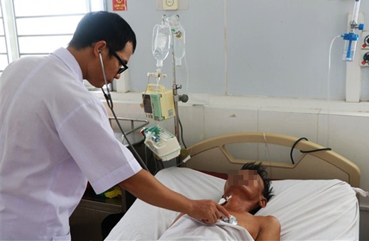 Thêm 1 bệnh nhân ở Hà Tĩnh được phát hiện mắc bệnh Whitmore ăn thịt người nguy hiểm, bác sĩ phải chuyển viện điều trị-1