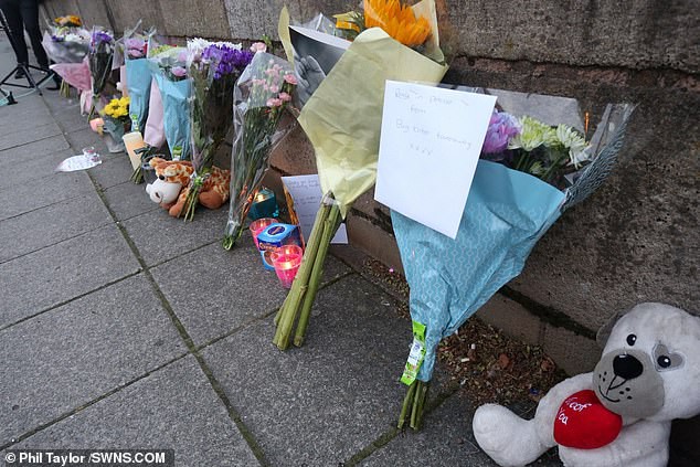 Bé trai bị bố ruột ném xuống sông đến chết trên đường đi mua sữa, kẻ thủ ác sau khi gây án còn làm nên hành động vô nhân tính-5