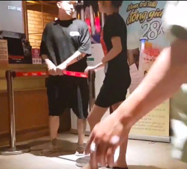 Tóc Tiên – Hoàng Touliver công khai rồi, bao giờ thì các cặp đôi tin đồn này mới chịu bước ra ánh sáng” đây?-12