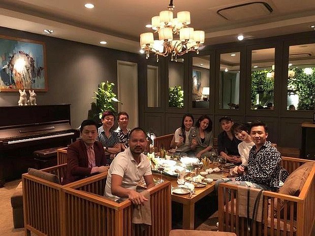 Tóc Tiên – Hoàng Touliver công khai rồi, bao giờ thì các cặp đôi tin đồn này mới chịu bước ra ánh sáng” đây?-31