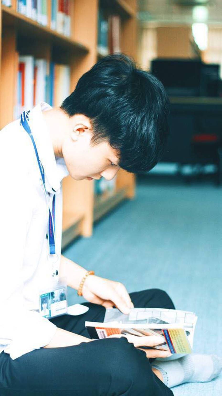 Nam sinh trường con nhà giàu ở Hà Nội gây thương nhớ bởi vẻ ngoài giống idol Hàn, lại vừa hát hay vừa đàn giỏi-2