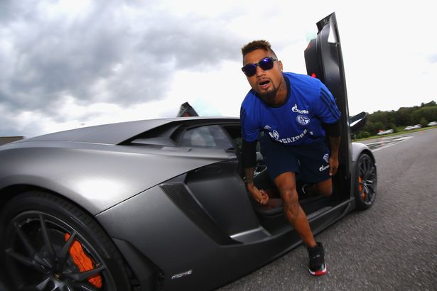 Cựu cầu thủ Barca ân hận vì quãng thời gian sống như ông hoàng-1