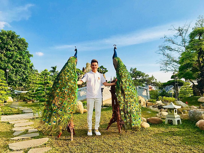 Hành động bất ngờ của Đàm Vĩnh Hưng khiến Hoài Linh phì cười-3