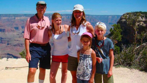 Kỹ năng số 1 chuyên gia ĐH Stanford khuyên dạy nếu muốn trẻ thông minh, nhưng ít cha mẹ nào làm được: Phụ huynh Việt hay cho con chơi iPad, iPhone nên biết!-1