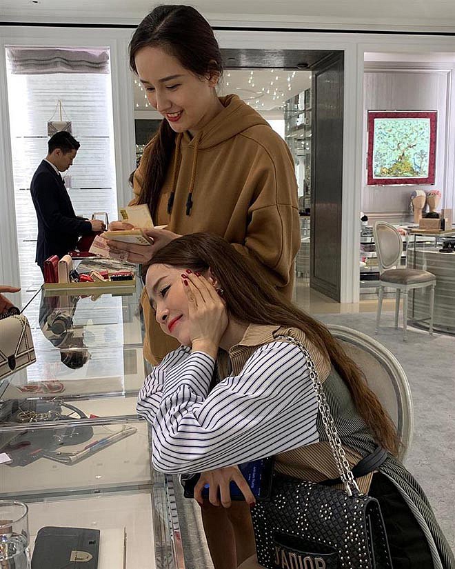 Tính cách bất thường” không giống ai trong showbiz của Mai Phương Thúy-9