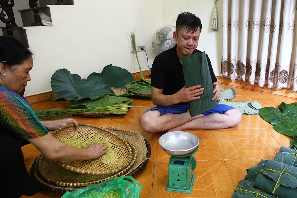 Tận mắt xem quy trình làm cốm ở làng nghề nổi tiếng nhất Hà Nội-8